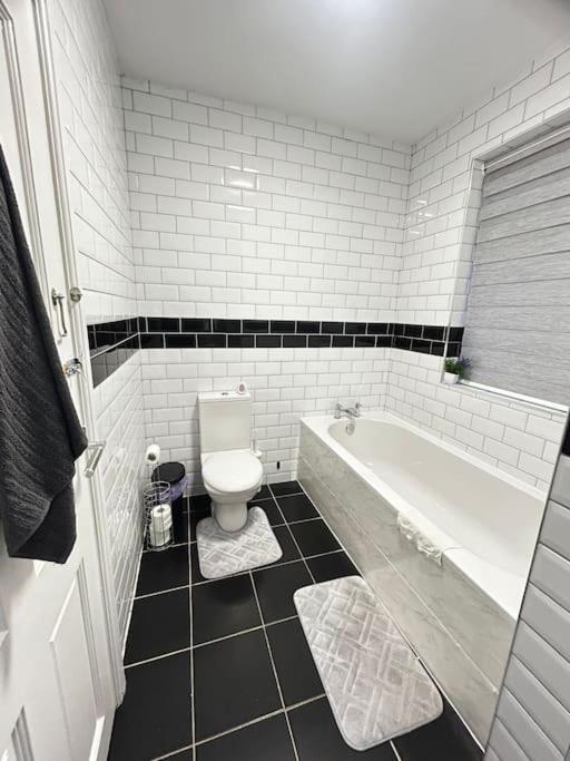 Lovely 5Br Home In Manchester. Close To The City 외부 사진