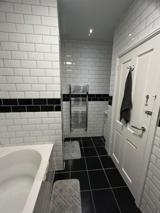 Lovely 5Br Home In Manchester. Close To The City 외부 사진