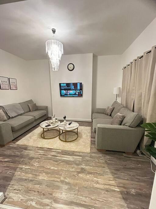 Lovely 5Br Home In Manchester. Close To The City 외부 사진